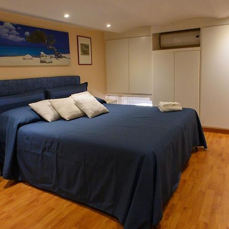 Apartment Roma Deluxe Buitenkant foto